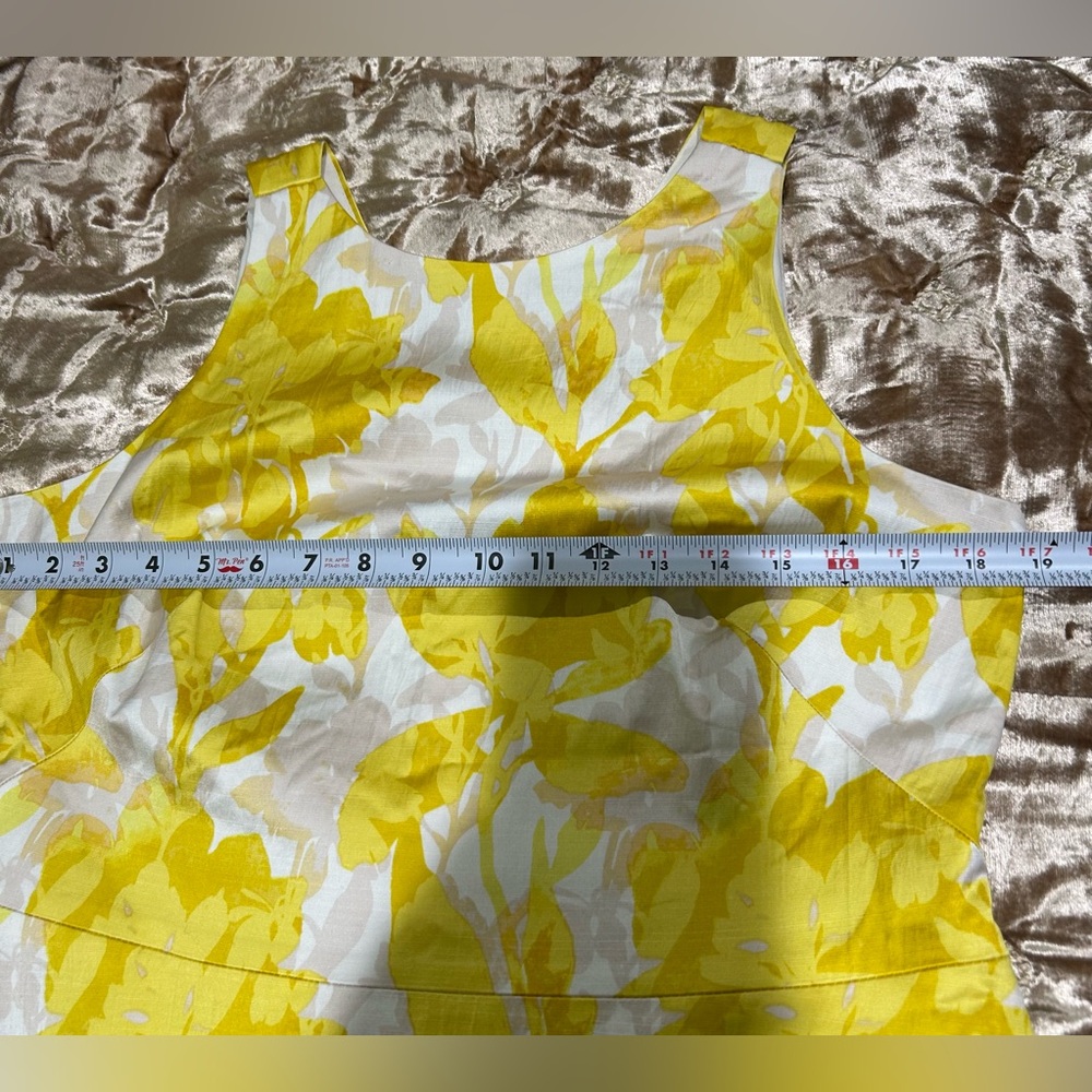 Banana Republic yellow and white peplum top. Sleeveless. Size 12 - Picture 5 of 6